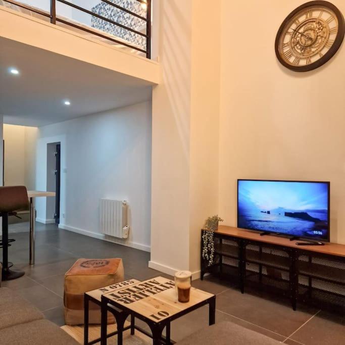 Grand Loft Avec Terrasse Privee Appartement Saint-Etienne  Buitenkant foto